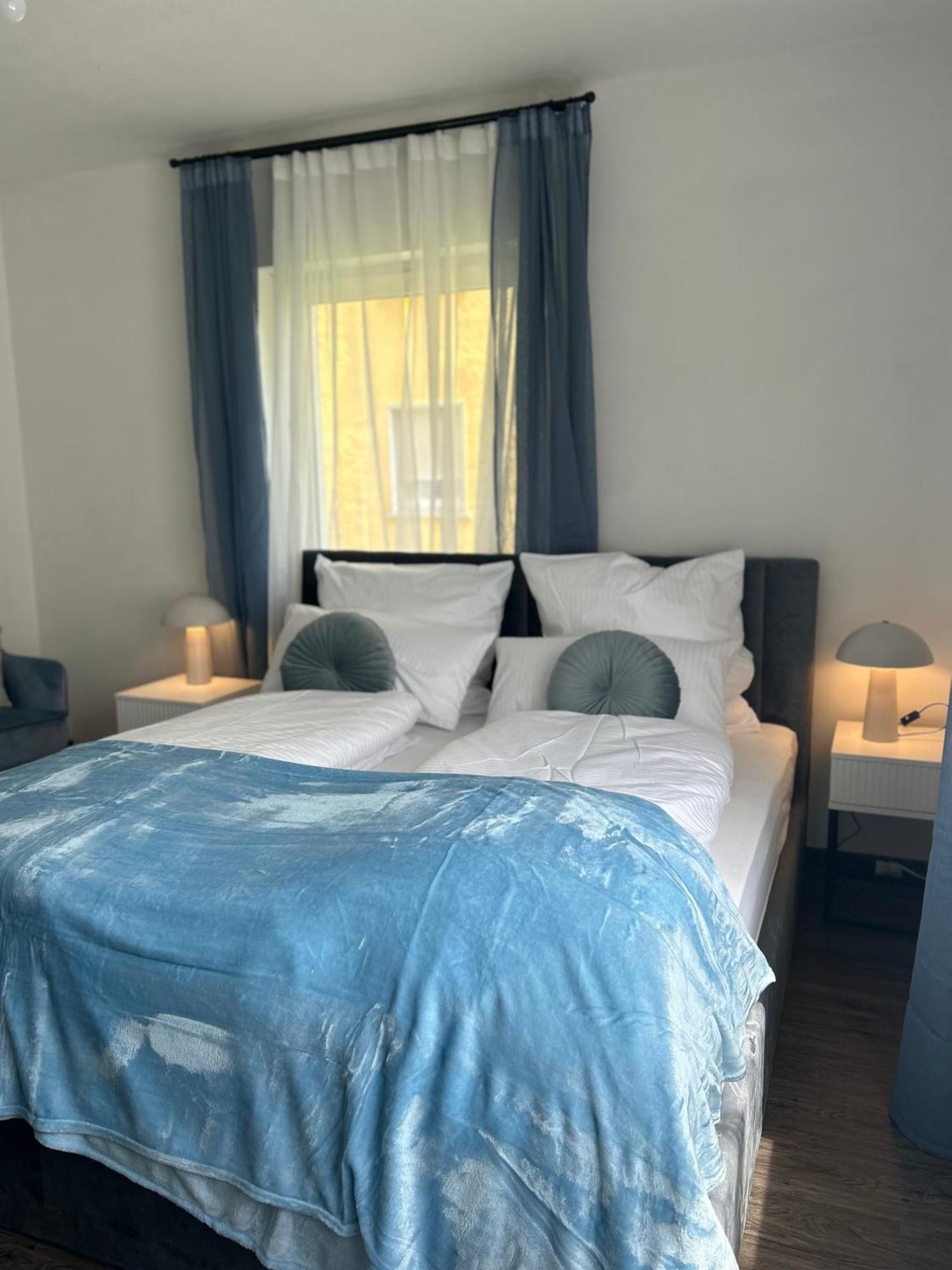 Mintara Apartment Charme Der Stadt Parkplatz Netflix Und Sky Lichtenfels  Bagian luar foto